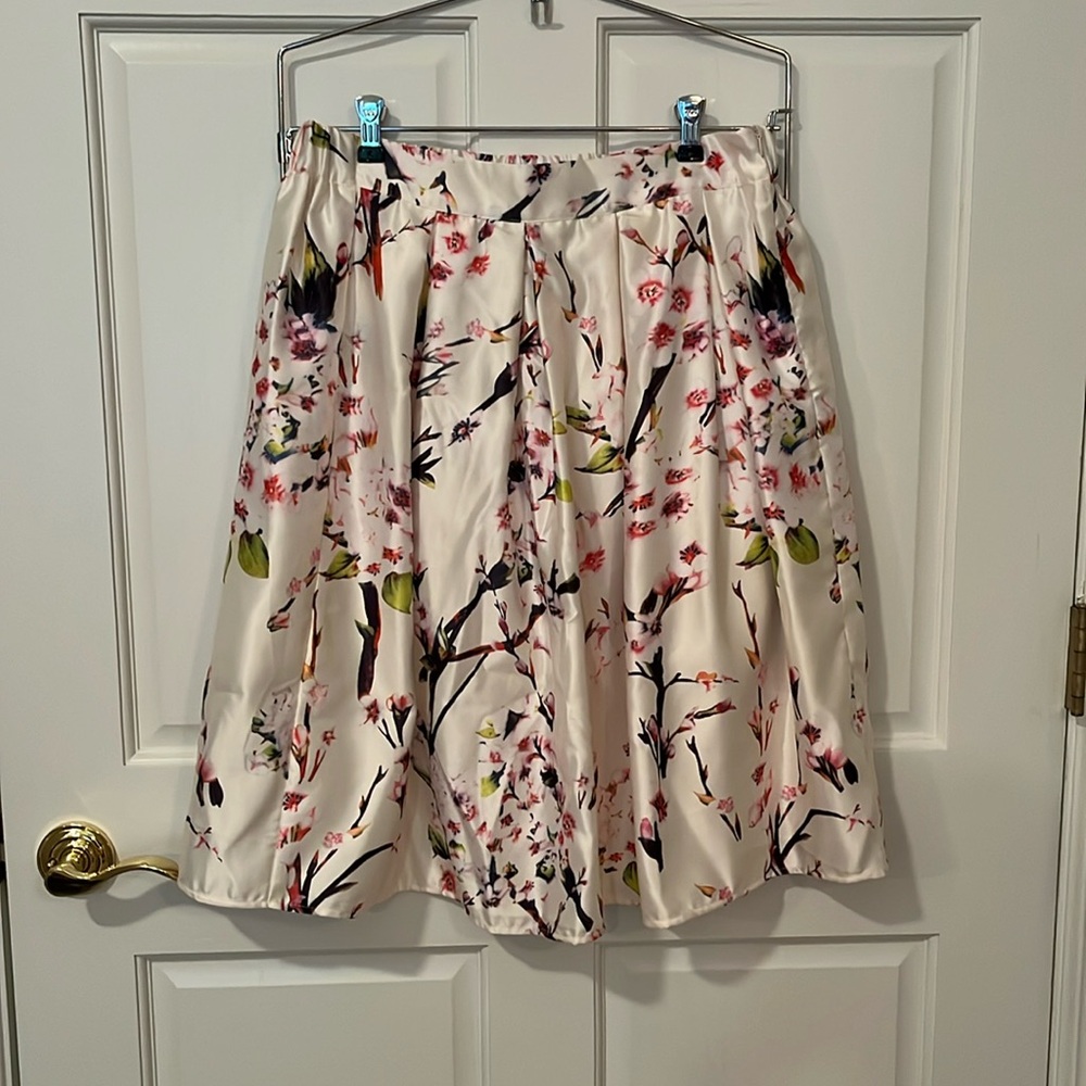 Cherry blossom pleated front silky skirt with elastic waistband size medium